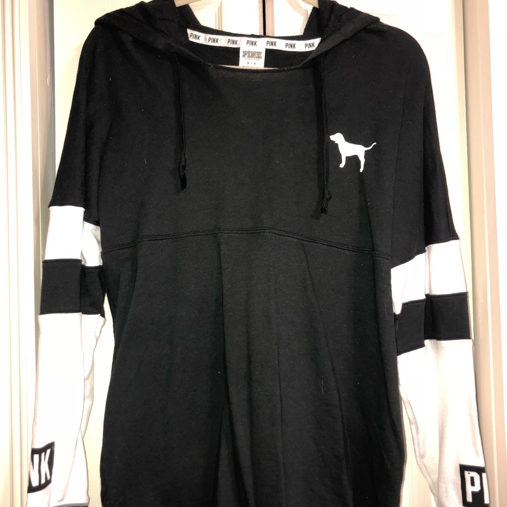 Black and white VS sweatshirt